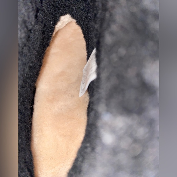 NWOT Women's Classic Mini Fluff Spill Seam UGGs - Picture 7 of 8